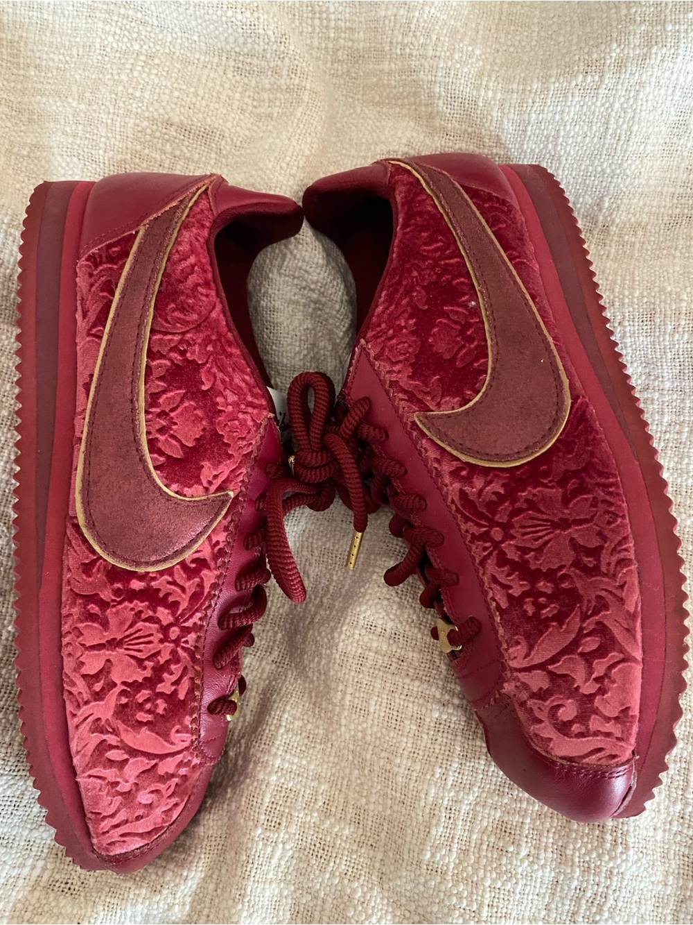 Nike Classic Cortez Floral Crushed Velvet with Gold Hardware Low Profile Red 10 - Picture 10 of 16